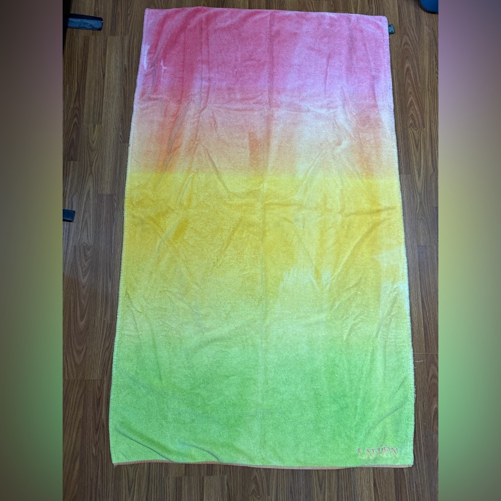 Lauren Ralph Lauren Beach Towel Ombré Design size 37x60